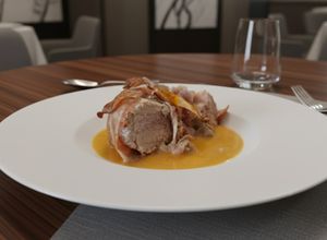 Foto principal de Rollo de Solomillo de cerdo con bacon y salsa de mostaza en Airfryer