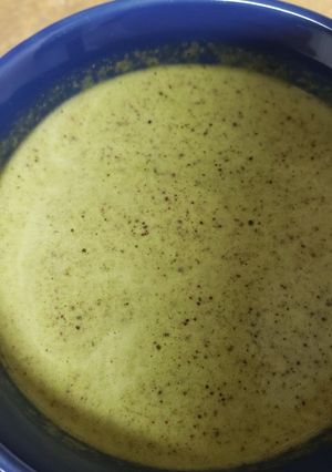 A picture of Healthy Shamrock Shake.