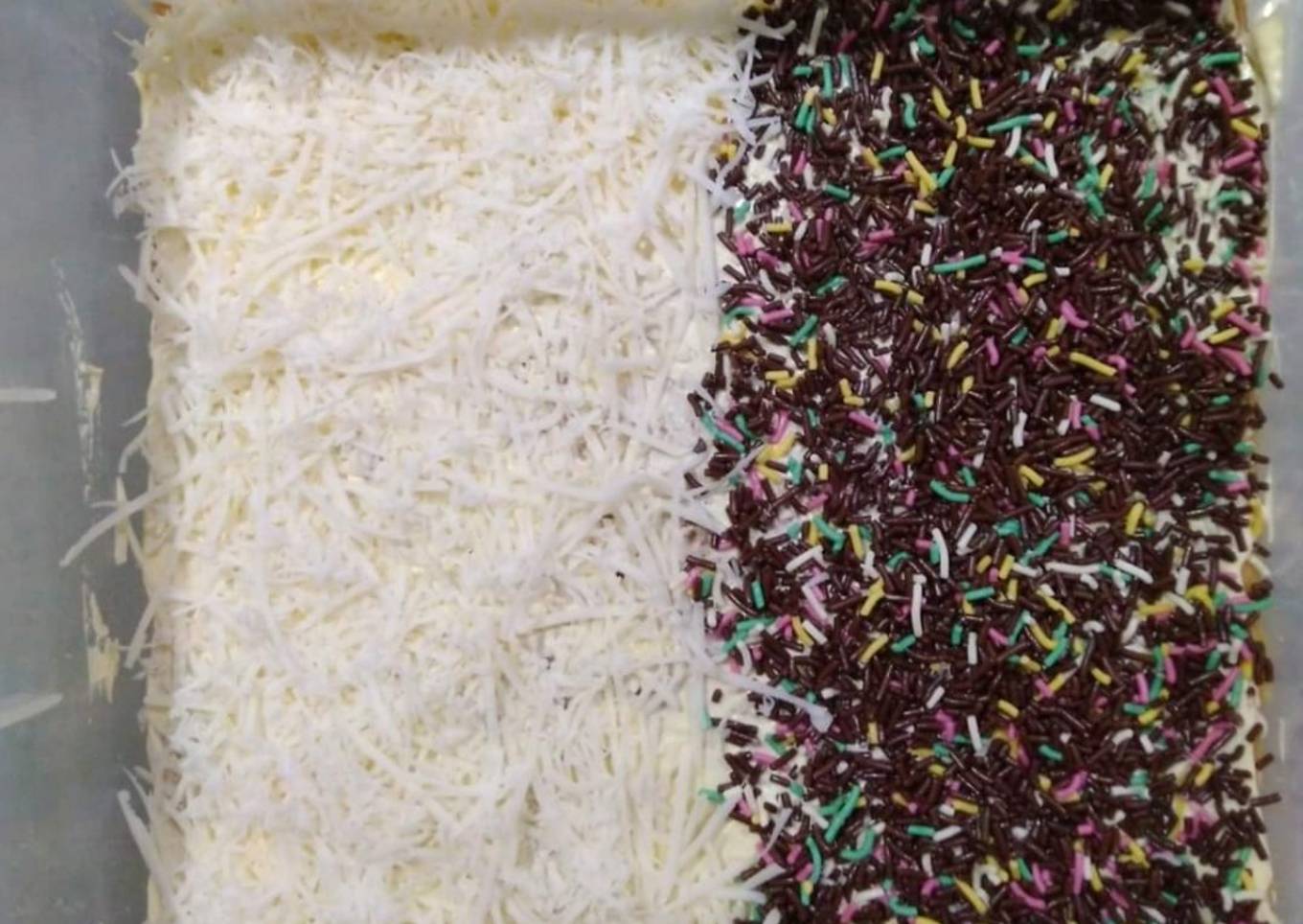 Bolu jadul topping keju atau meses