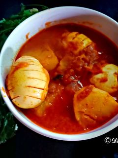 ডিমের দো পেঁয়াজা (dimer do peyaja recipe in Bengali) রেসিপির প্রধান ছবি