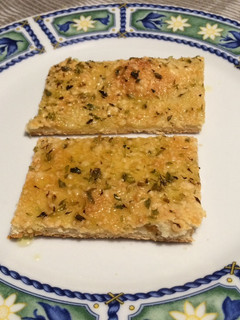 Una foto de Focaccia de queso grana padano 🇮🇹