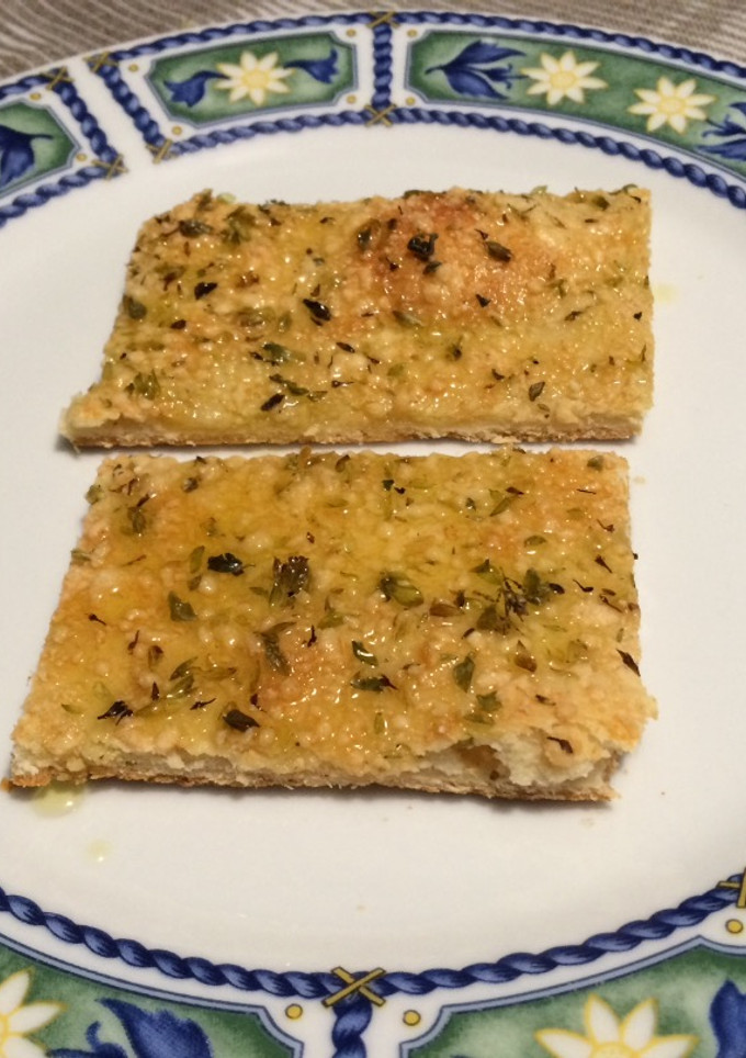 Una foto de Focaccia de queso grana padano 🇮🇹