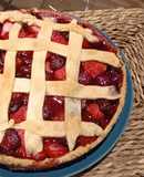 Tarta de cerezas y fresas (Cherry pie)