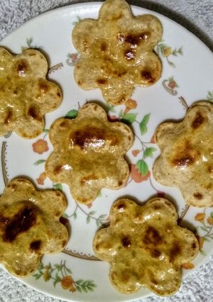 A picture of Chatpata flower paratha.