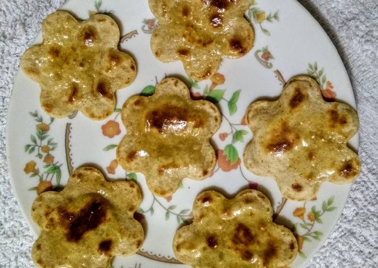 Chatpata flower paratha