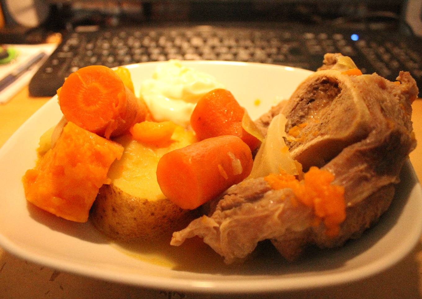Puchero osobuqueado de viernesss