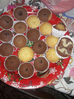 Una foto de Cakes chocolate, vainilla y marmolado 😊