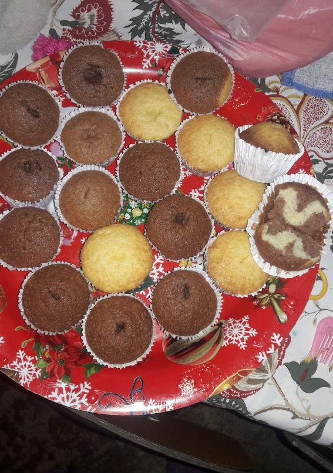 Una foto de Cakes chocolate, vainilla y marmolado 😊