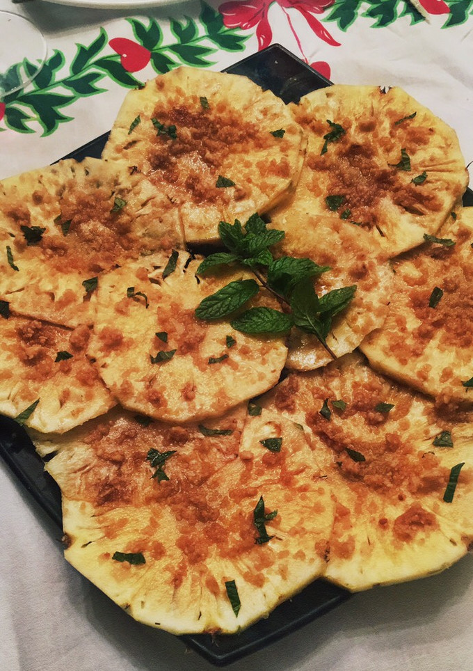 Una foto de Carpaccio de Piña