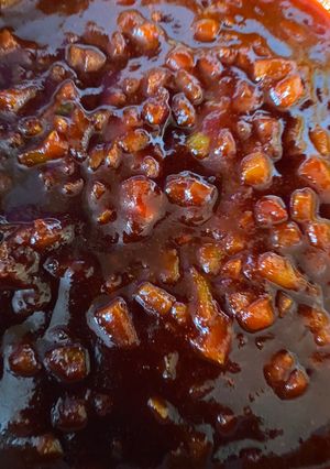 A picture of Katki keri raw mango chutney.