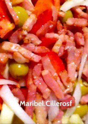 Foto principal de Ensalada tricolor con bacon