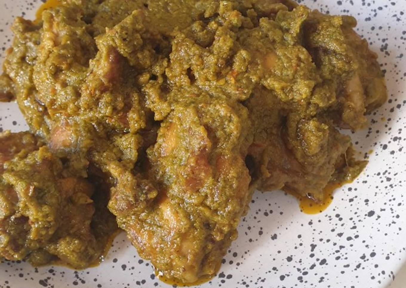 Ayam goreng sambal hijau mete