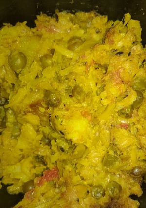A picture of Cabbage and Potatoes stir fry.