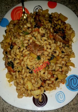 Dafadukan Macaroni Da Dankali ainihin hoton girkin