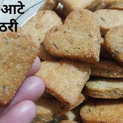 A picture of Wheat Flour Mathri.