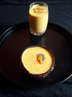 मैंगो कोकोनट मिल्क डिलाइट (Mango coconut milk delight recipe in hindi) रेसिपी मुख्य फोटो