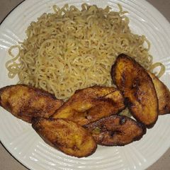 A picture of Fried Indomie and Plantain.