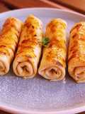 Crepes caramelizadas rellenas de crema de vainilla