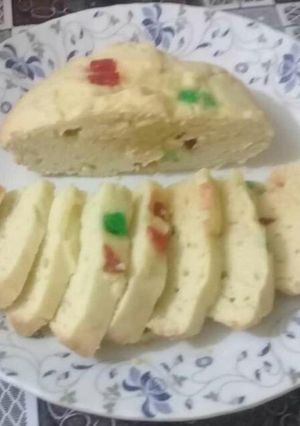 A picture of Fruit cake.