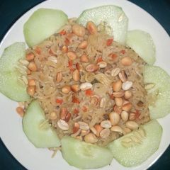 A picture of Noodles with groundnut and kukunba.