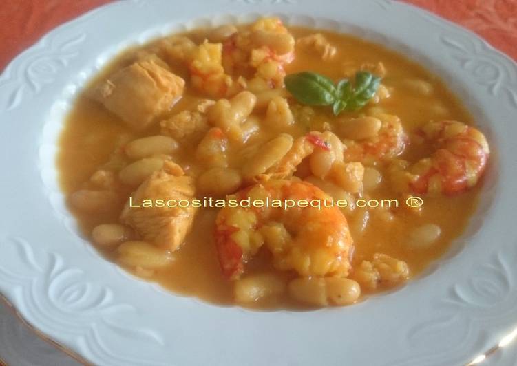 Alubias con pechuga de pollo y gambones