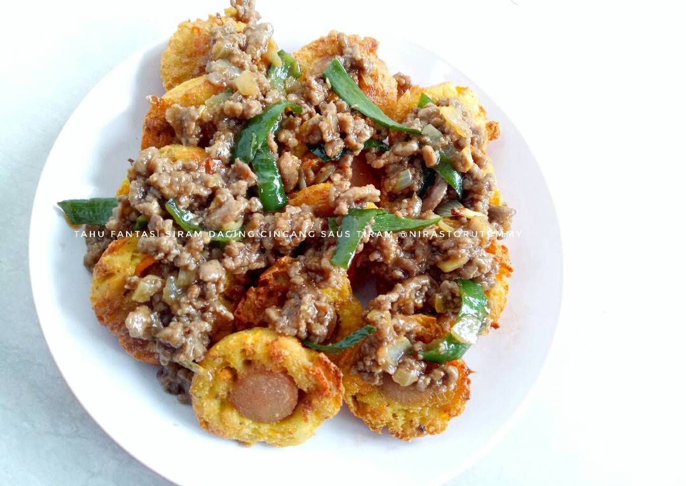 Tahu fantasi siram daging cincang saus tiram
