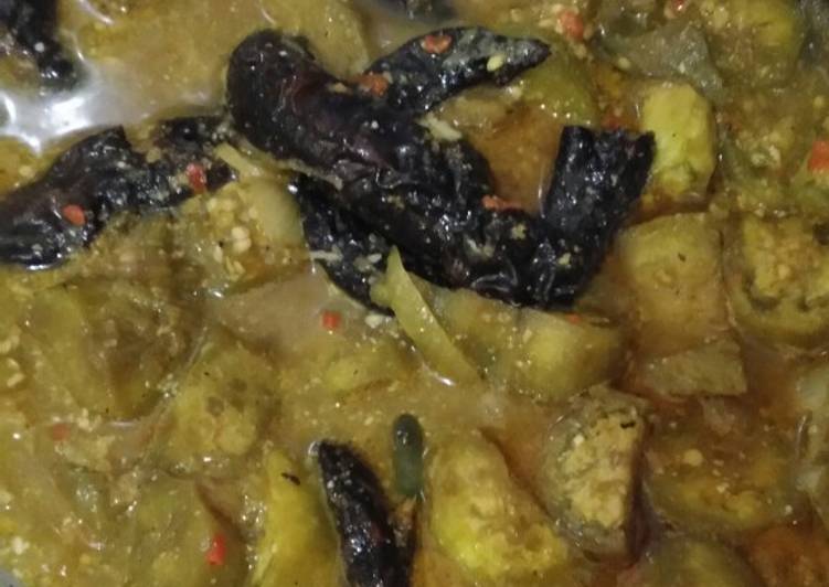 Mangut belut masak pedas