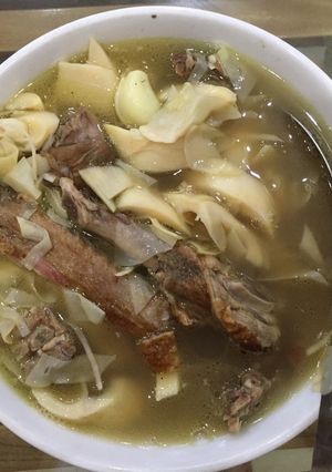 Hình của món Vịt xáo măng.