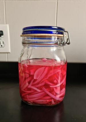 Una foto de Cebollas encurtidas