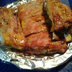 A picture of Honey mustard ribs.