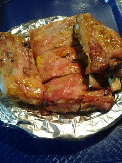 A picture of Honey mustard ribs.
