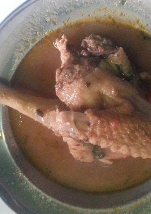 A picture of Indegnious chicken.