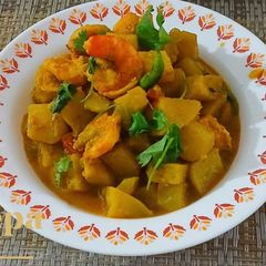 A picture of Olkopi Chingri / Kohlrabi with Prawns.