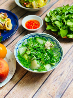 Hình của món Canh Bầu Nấu Xương Heo.