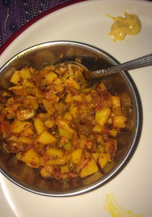 A picture of Spicy aloo.