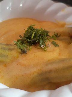 સરગવા ની શીંગ નું લોટ વાળું શાક (Saragva Shing Besan Shak Recipe In Gujarati) રેસીપી મુખ્ય ફોટો