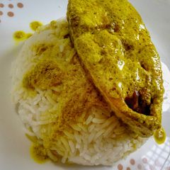 Dohi Ilish (dohi Hilsha) A picture of Dohi Ilish (dohi Hilsha).