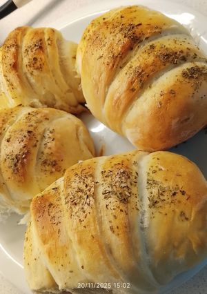 Una foto de Pancitos rellenos con carne desmechada