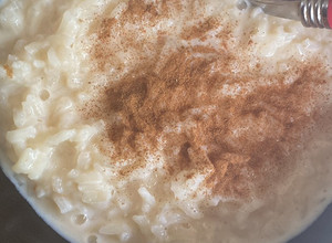 Una foto de Arroz con leche cremosito