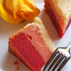 A picture of Strawberry Cheese Layer Cake.