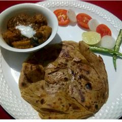 A picture of Lachha Paratha.