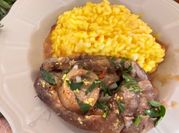 Una foto di ossobuco di vitello