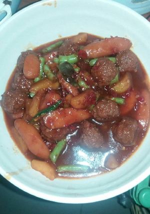 Foto resep Bola2 daging kentang buncis +sosis semur santan