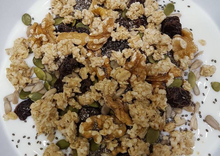 Yogurt con frutos secos y muesli Receta de Mariabe Cookpad