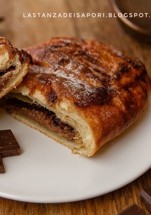 Foto di 13 🍫Dolci sfoglie di cioccolato e nocciole 🥜