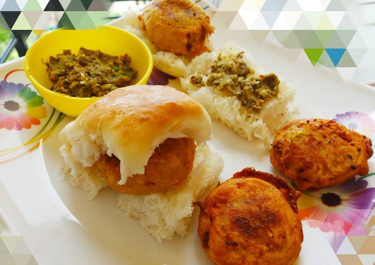 How to Make Favorite Vada pav and spicy thecha