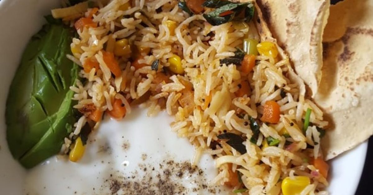 Fried Rice (How To Use Leftover Rice) Recipe by Sameera Sood - Cookpad