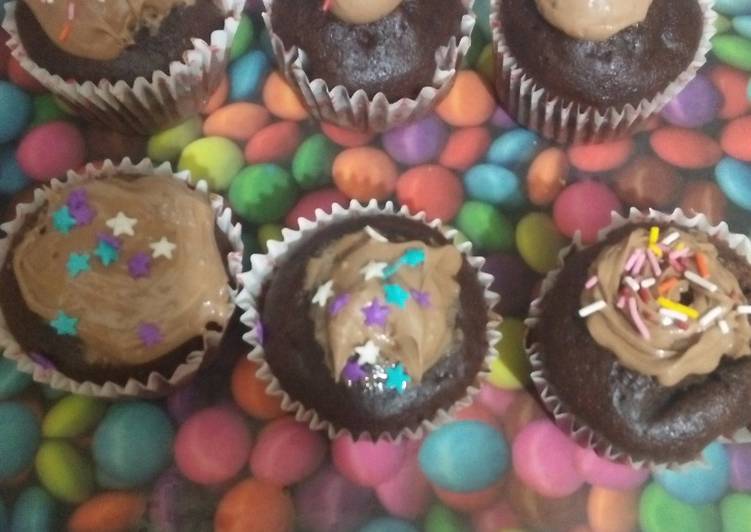 Soft and moist chocolate cupcakes