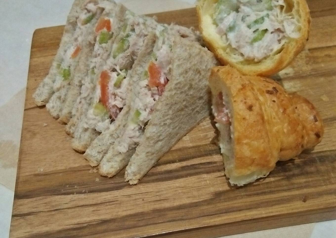 Tuna sandwich