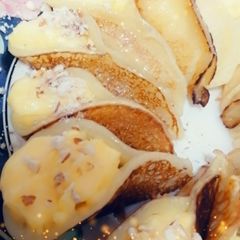 A picture of Qatayef.